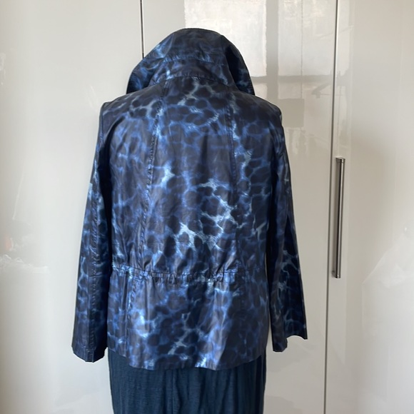 ANN TAYLOR Windbreaker Color-Blue/Black Size-Large EUC - Picture 5 of 8